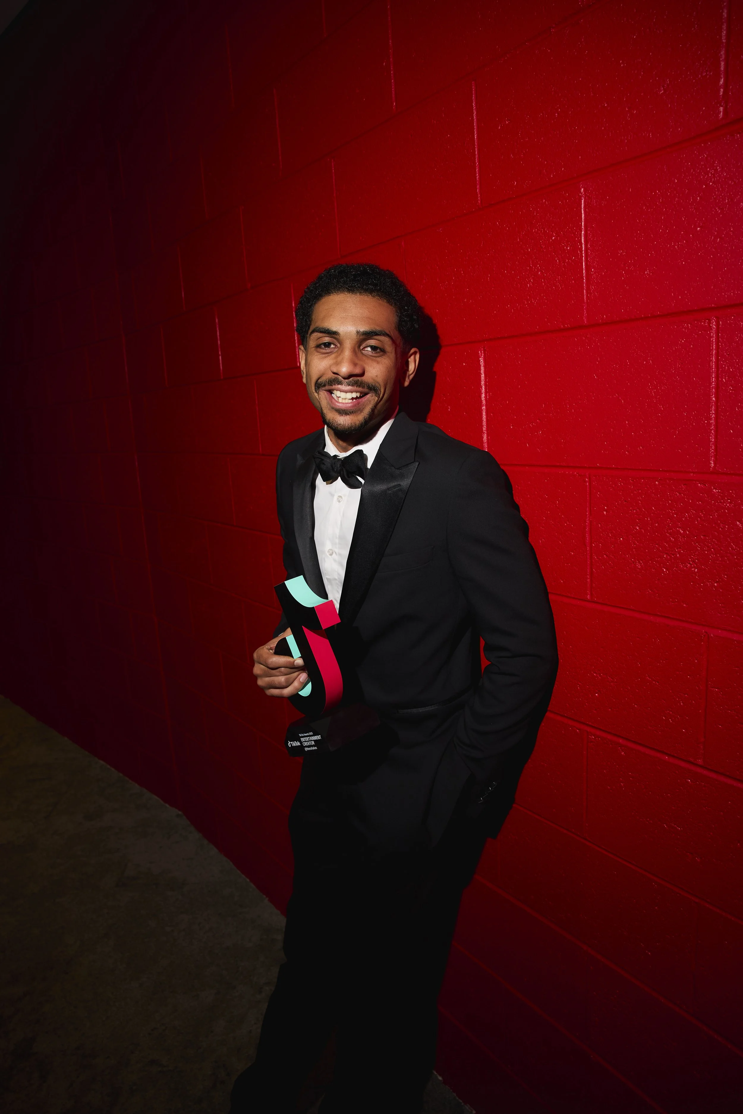 Theo Shakes Entertainment of the Year.jpg