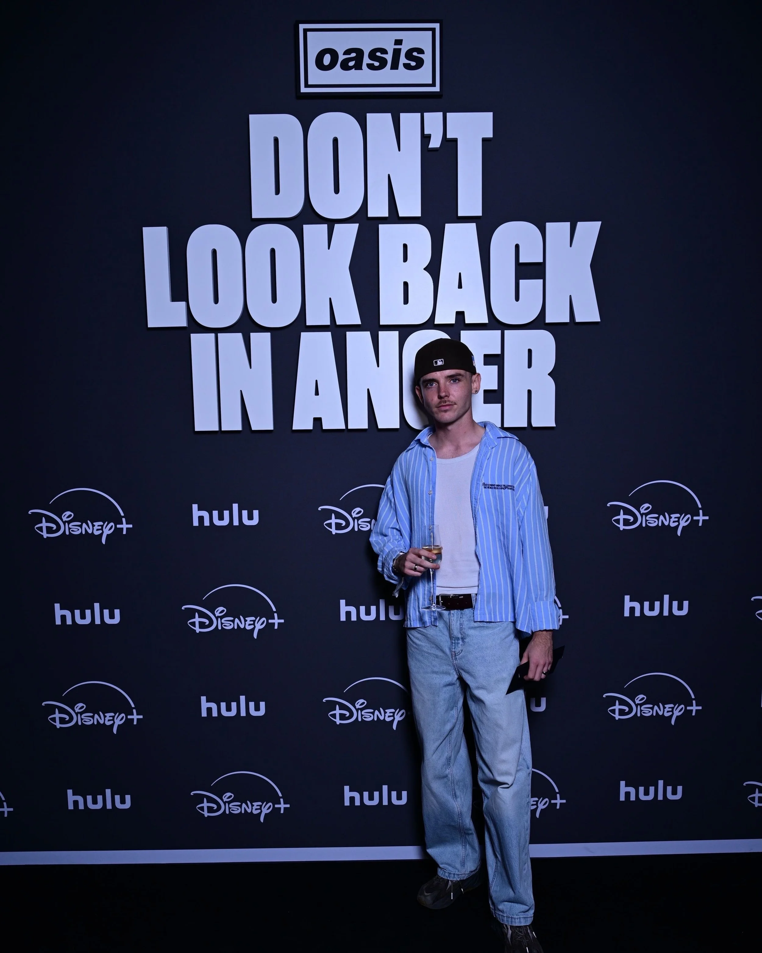 Some moments are worth looking back on&hellip; 🎸✨

@joeleggettx headed to the iconic Abbey Road Studios for an exclusive @disneyplusuk fan event celebrating the Oasis film Don&rsquo;t Look Back In Anger. Bringing together music, nostalgia and one of