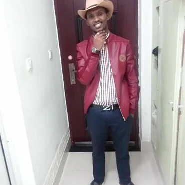 Yves Muhimpundu China + Burundi