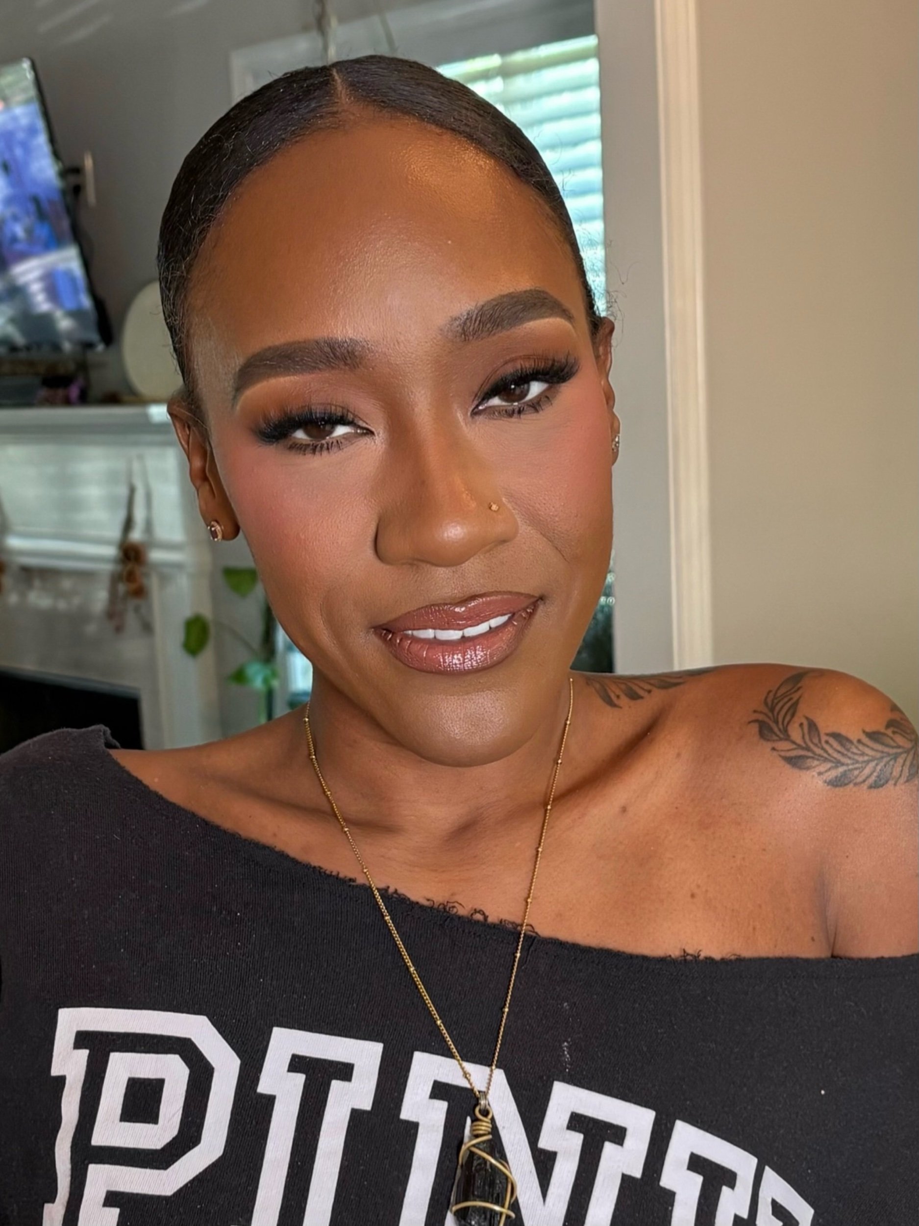 Soft Glam with a pop