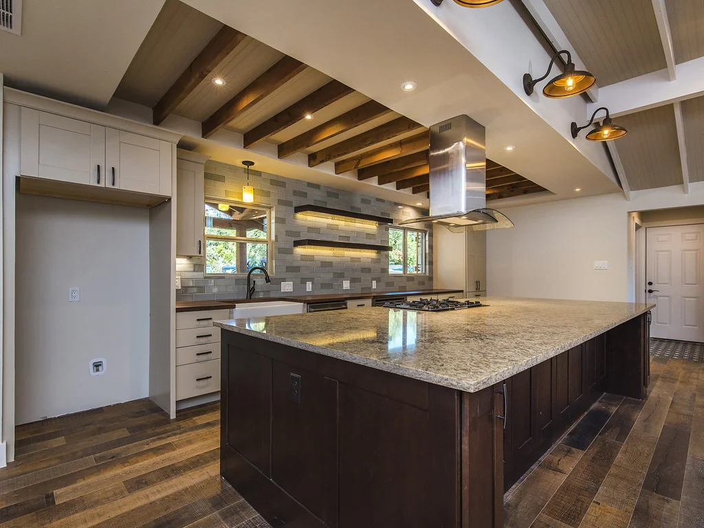 7401 Mowinkle Austin TX 78736 - kitchen01.jpg