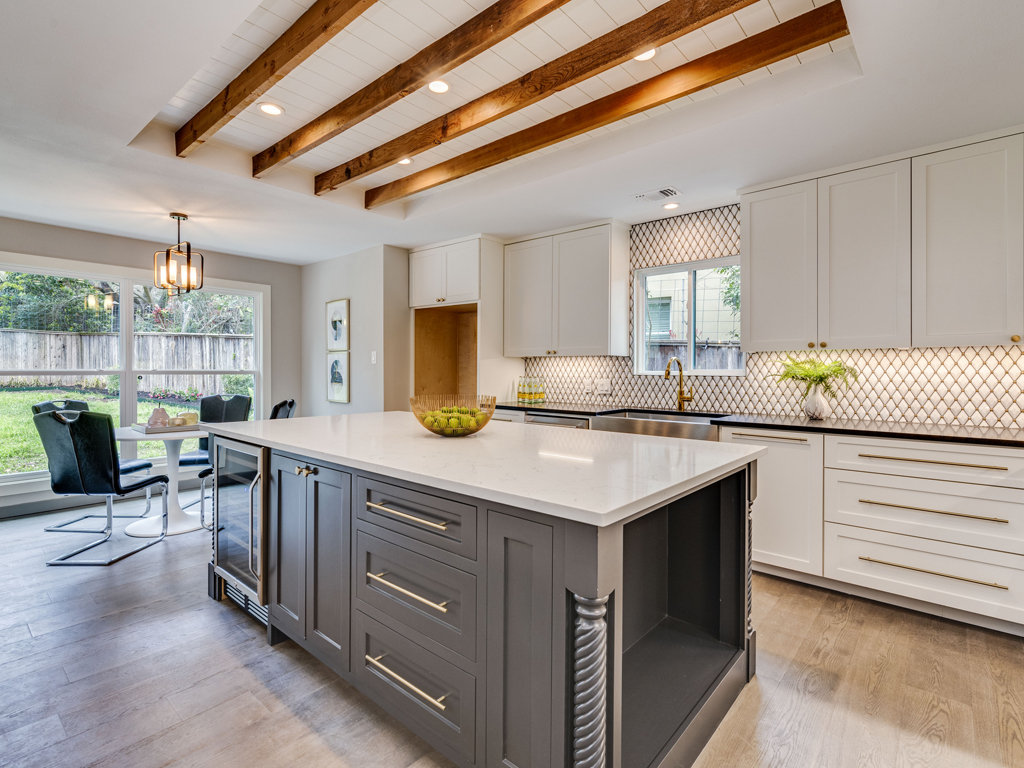 17kitchen.jpg