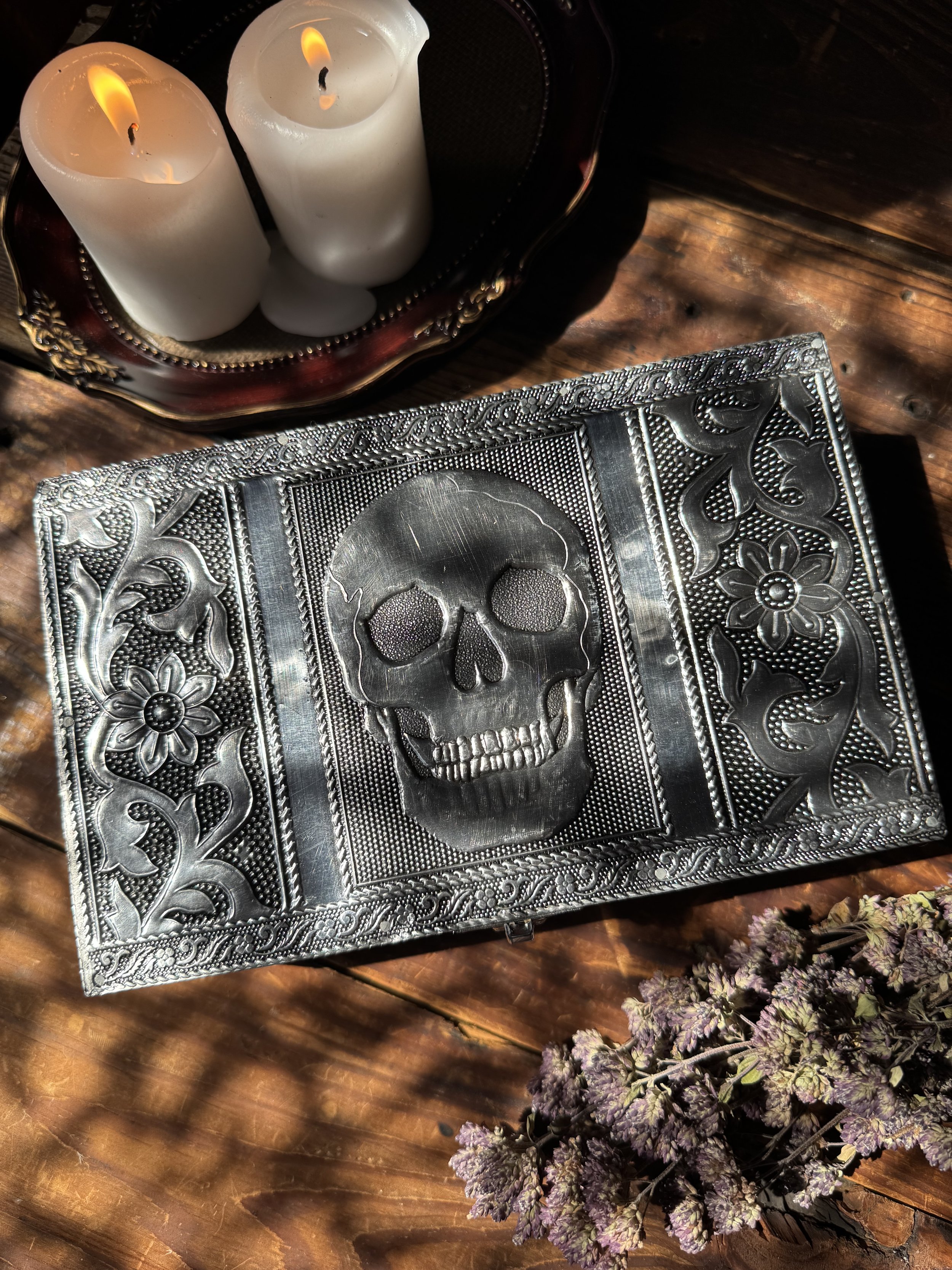 Silver Metal Skull Keepsake Box