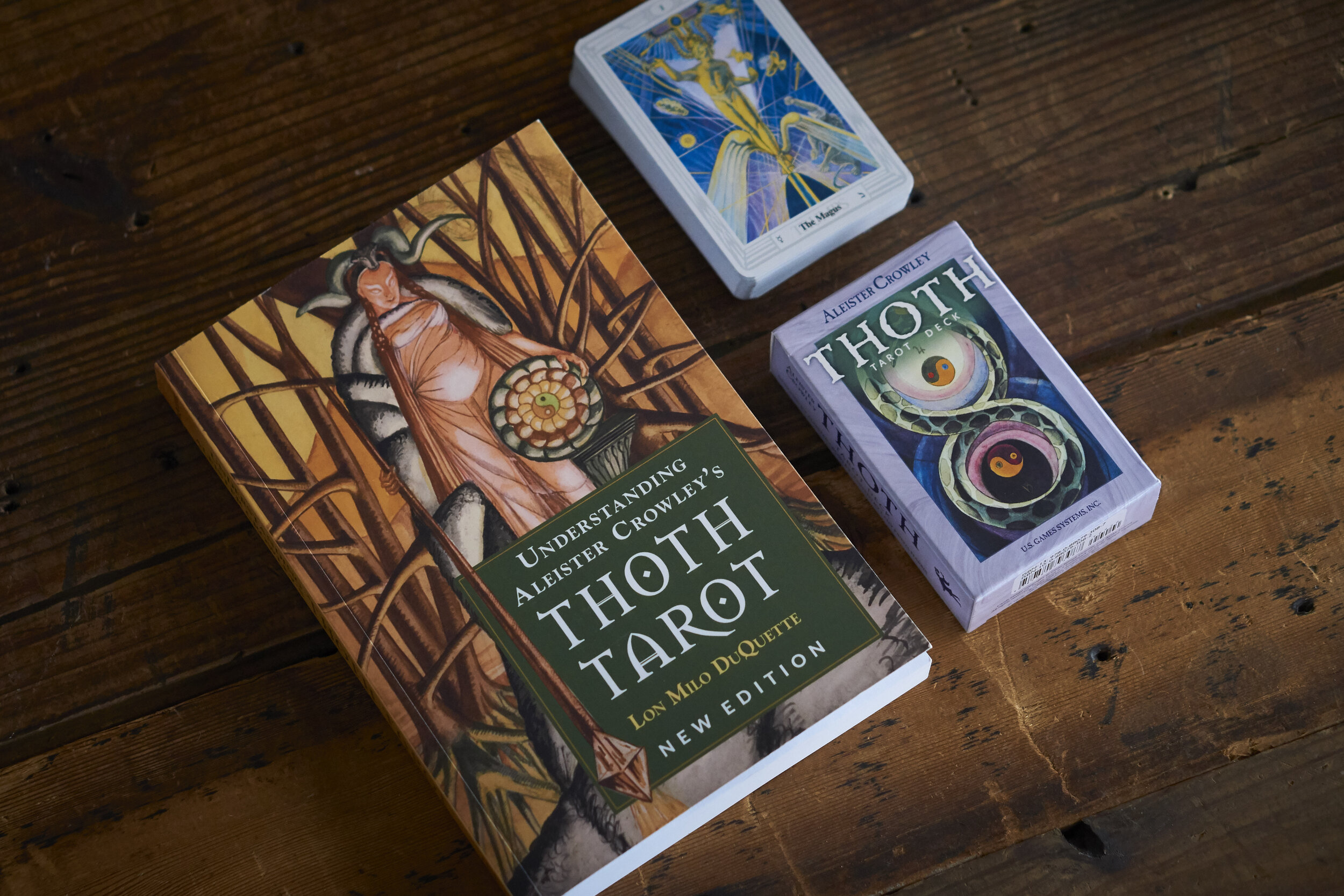 Array af Optimal Indbildsk Aleister Crowley's Thoth Tarot Deck & Book — Sideshow Gallery