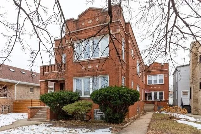 3403 N Hamlin Ave $941,500