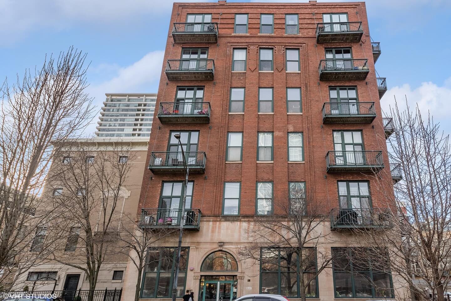 OPEN HOUSE

1632 S Indiana Ave #507

$349,000

1 bed + den / 2 bath

Come and join us Saturday 30th of March from 11 - 12:30 for a look around this fantastic South Loop condo!