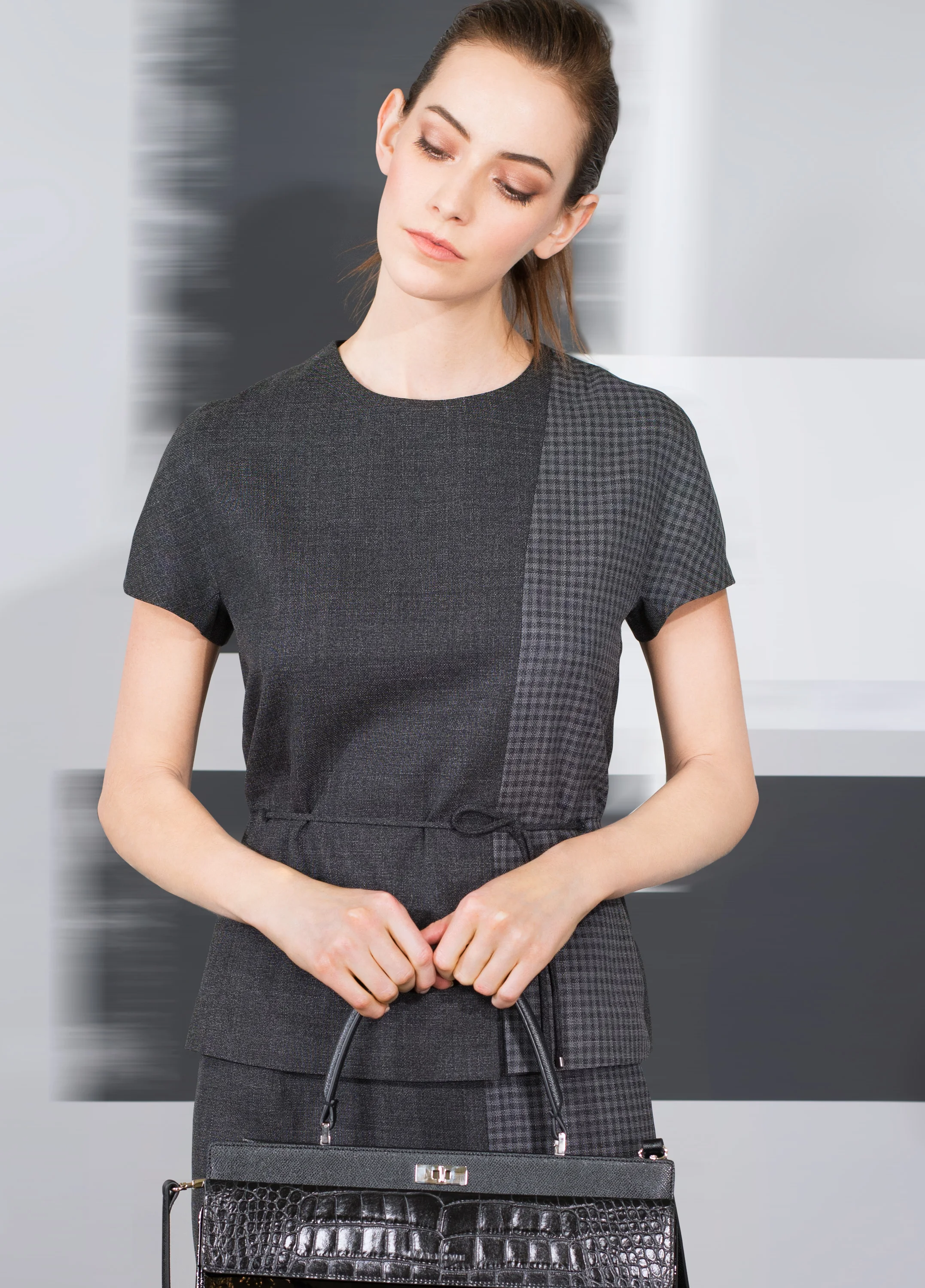 Voile fine wool with micro plaid front pleat top and skirt black oyster indigo blue Patent with crocodile and fine texture calf-skin single handle bag