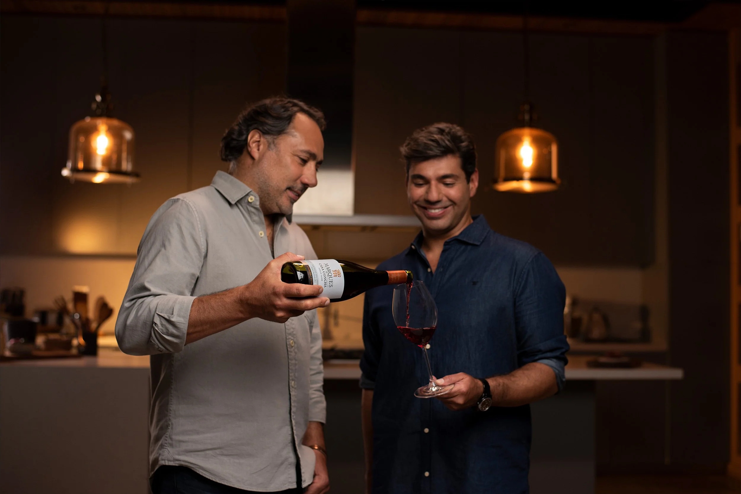 diestro_studio_diego_agurto_marcelo_papa_felipe_bronze.jpg