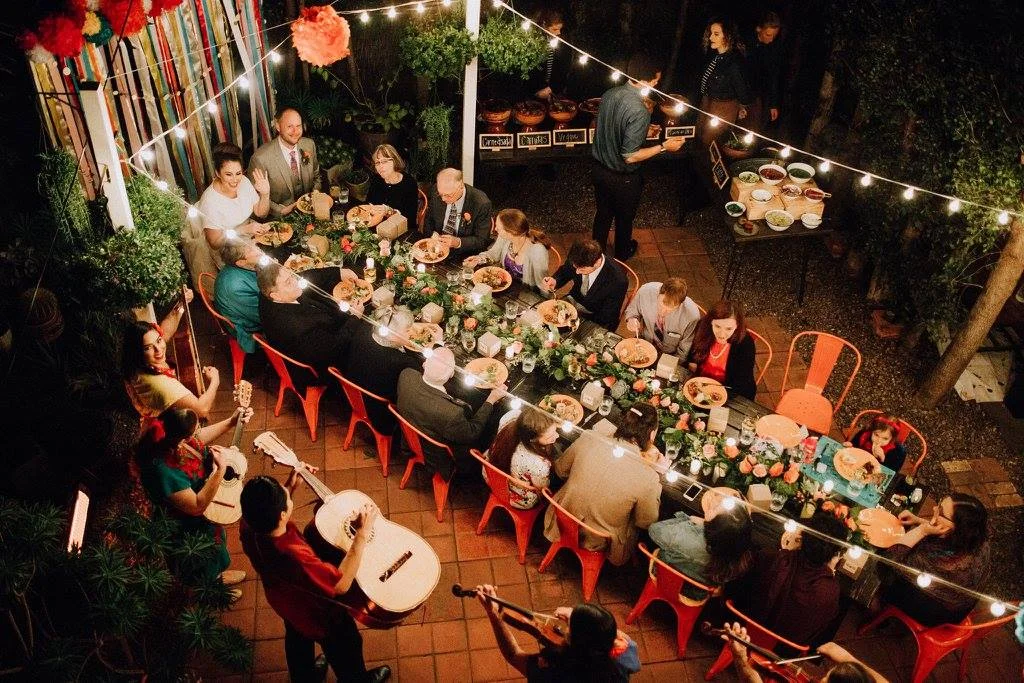 cxm4RFYV_table_from_above.jpg