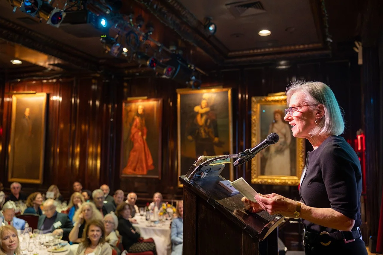 lectern_Wende_profile.jpg