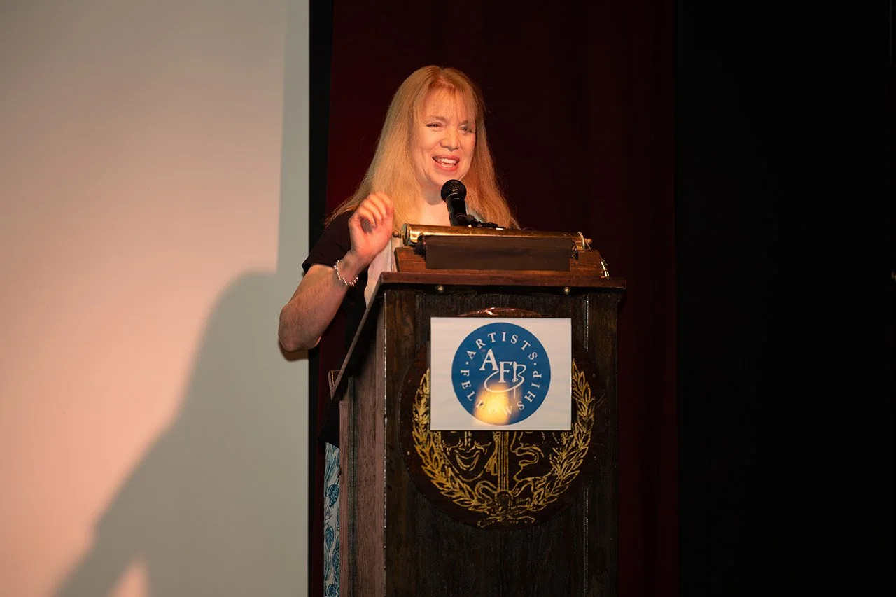 lectern_Jes_1.jpg