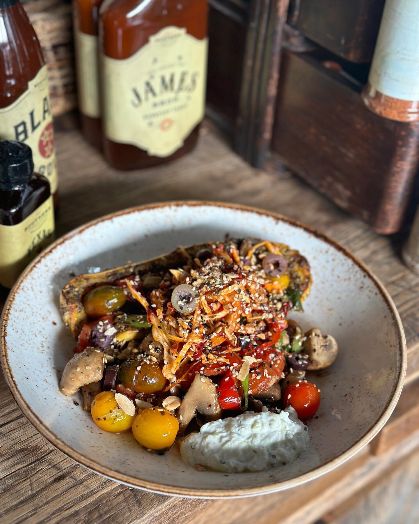 We&rsquo;ve go a fresh set of specials on deck, full of flavor, full of spice, and full of everything nice y&rsquo;all!

FARMER&rsquo;S PLATE 🧑&zwj;🌾
Za'atar Roasted Delicata Squash with Roasted Red Pepper and Saut&eacute;ed Mushroom, Scallion &amp