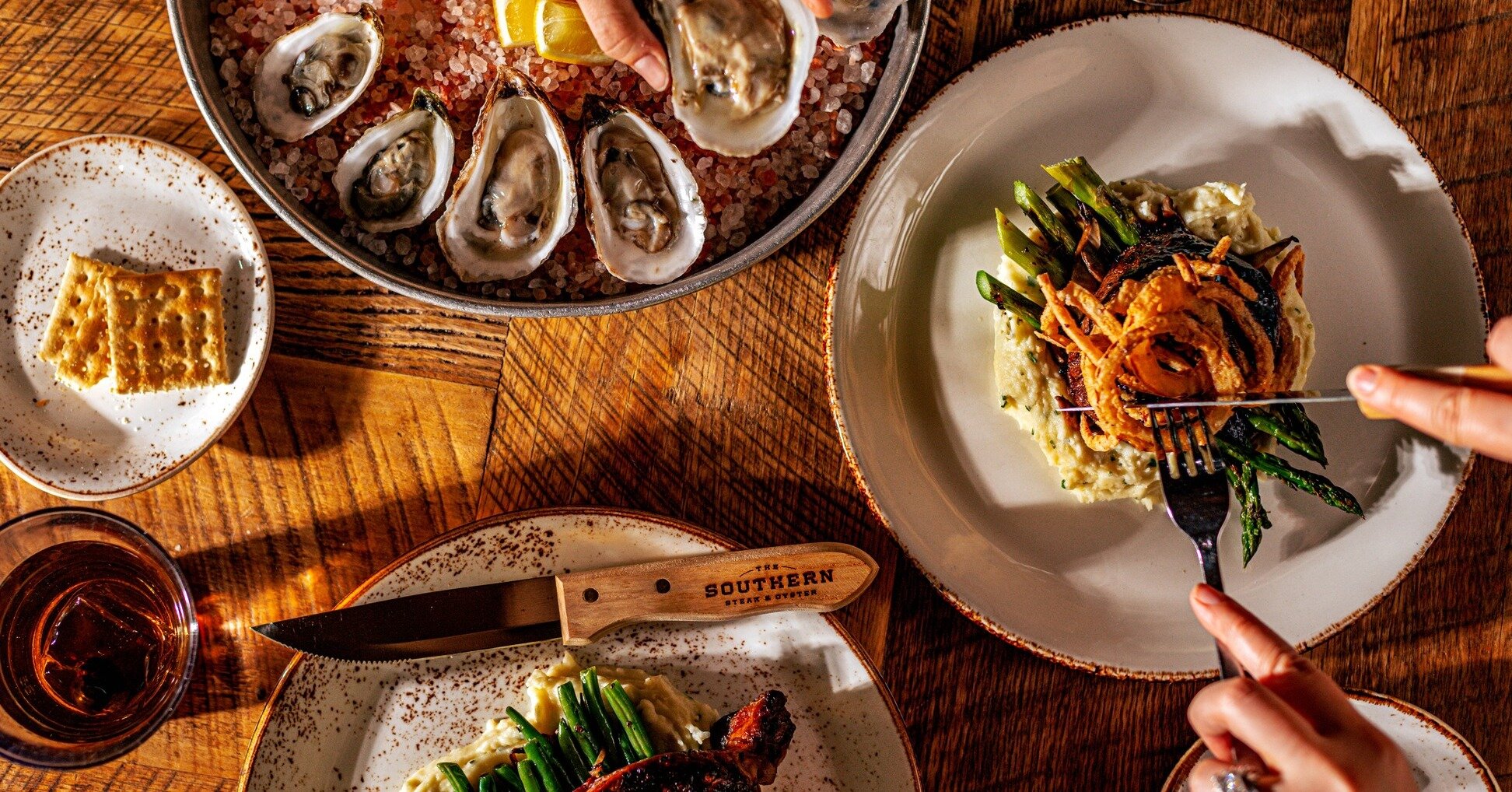 Uniquely Southern, Authentically Nashville. 

From the freshly shucked to-order oysters to the hickory wood-fired steaks, Southern hospitality goes into every dish we prepare and share with our guests.

Secure your reservation today to experience aut