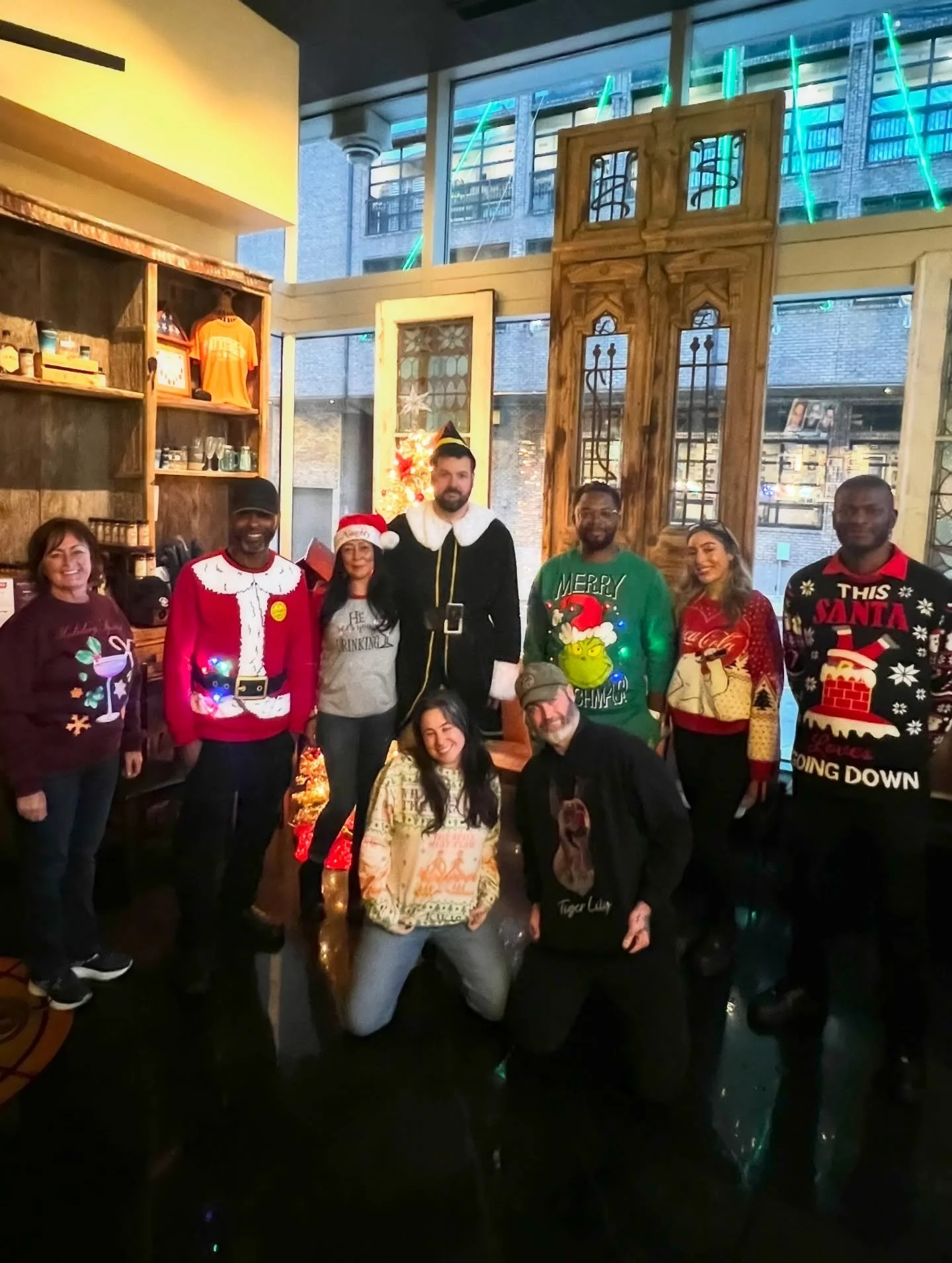 Merry Christmas and Happy Holidays from your friends at The Southern Steak &amp; Oyster! 🎄
⁠
We are closed today to celebrate with our friends and family but we&rsquo;ll see you for lunch tomorrow 12/26.

#nashvilletn #merrychristmas