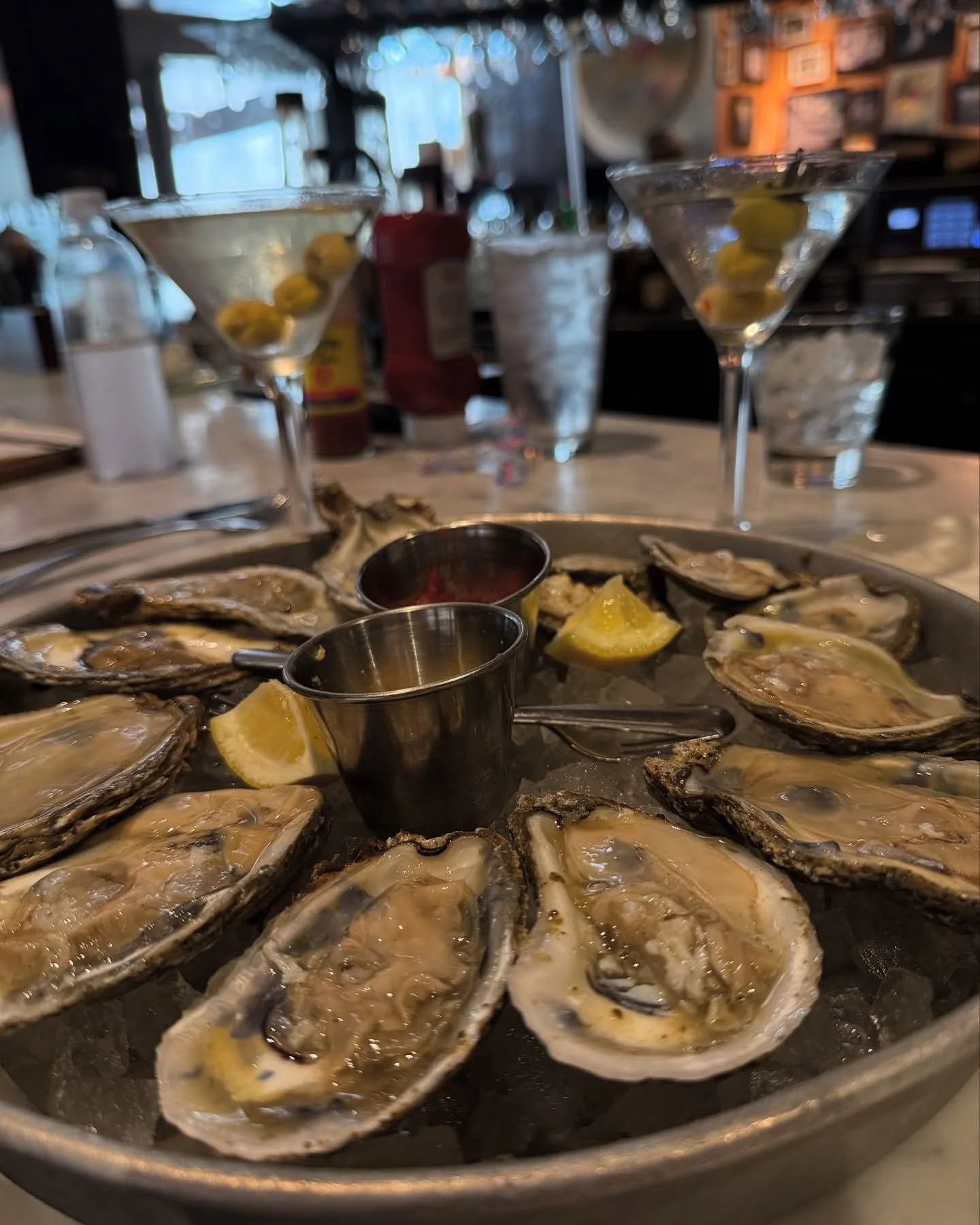 Oysters and an executive martini make the perfect pair. 🦪🍸️⁠
⁠
Enjoy our $1 Oyster Happy Hour every single day from 3 - 6 PM! No reservation required, just come on up to the bar.⁠
⁠
Thank you for the picture @pomtini⁠
⁠
.⁠
.⁠
.⁠
.⁠
.⁠
.⁠
.⁠
.⁠
.⁠
.
