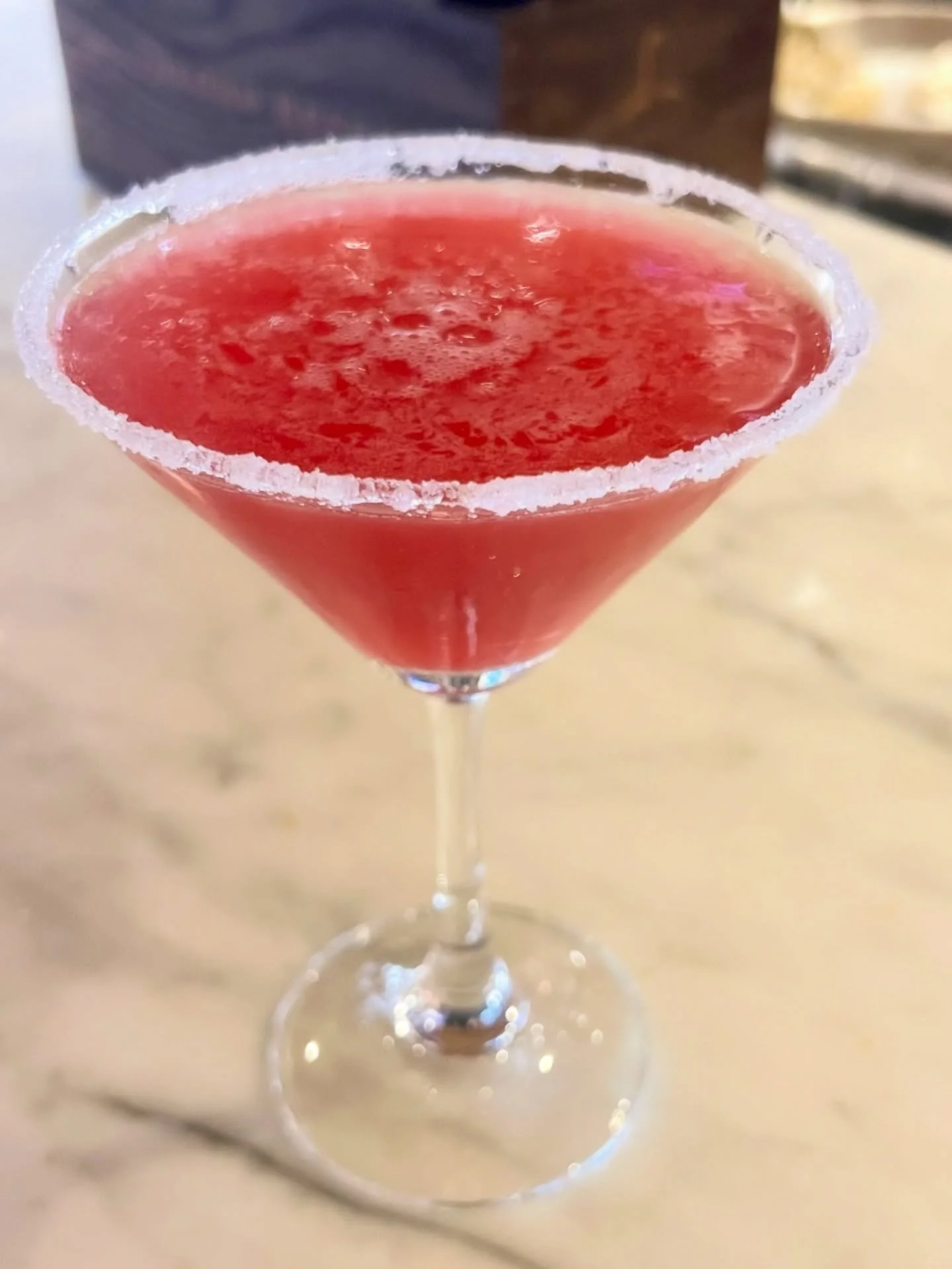 Happy Valentine&rsquo;s to all the sweethearts! 💕
To celebrate, Tony behind the bar crafted this delicious special: Cupid&rsquo;s Cosmo featuring vodka, cranberry, orange liqueur, blackberry, and lime.

#nashvilletn #valentinescocktail #valentinesda