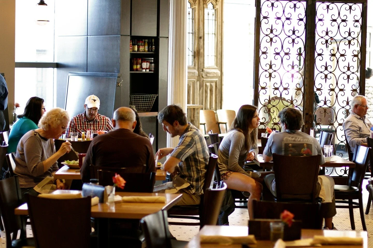 Happy Easter from your friends at The Southern! 🌷
We will be open today from 10am until 9pm and we look forward to celebrating with you.

#nashvilletn #easterbrunch