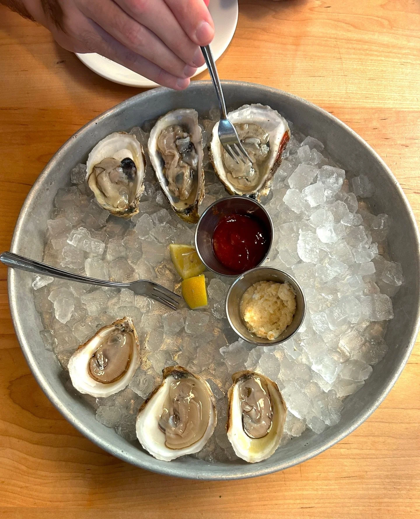Have you hear about our $1 Oyster Happy Hour?🦪⁠
⁠
Grab a friend and stop by every single day between 3 - 5 PM for the best deal on oysters in Nashville!⁠
⁠
#nashvilleseafood #oysterhappyhour #oystersnashville⁠