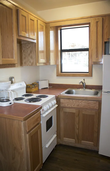 7 cabin 4 kitchen.jpg