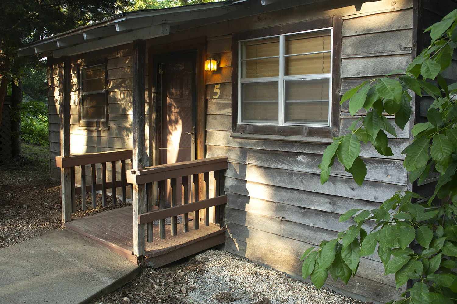 Cabin 5 front.jpg