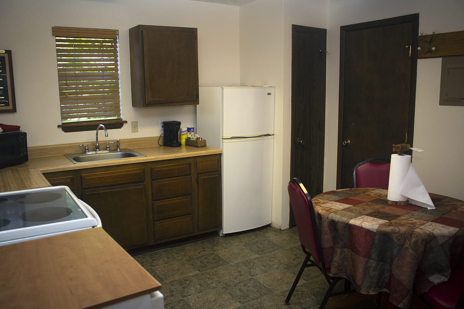 Cabin 8 kitchen.jpg