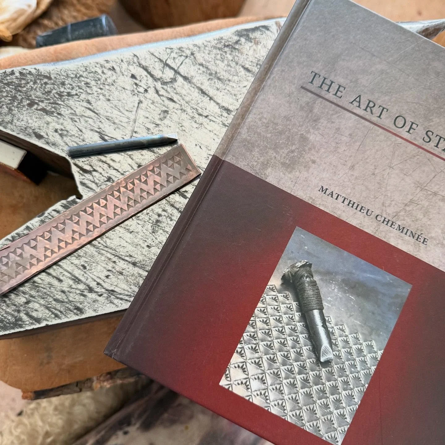 A Big Shout Out to @matthieucheminee and @pocosinarts for an incredible and fun stamp making class last summer! Merci and Thank you.

My hat off to all the stamp makers of the world🙏🏼