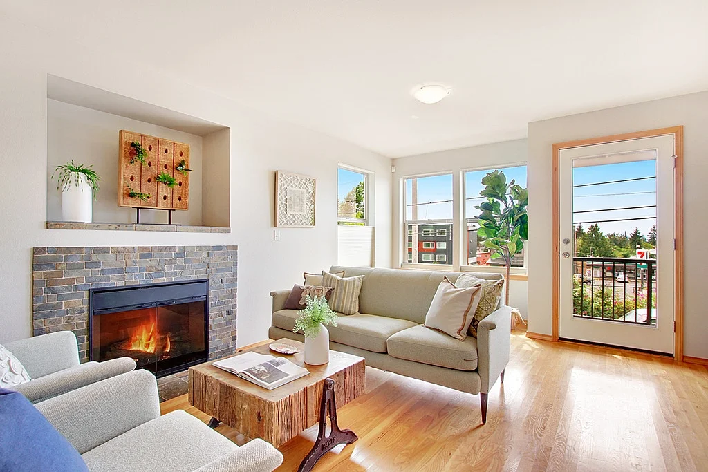 02 living room.jpg