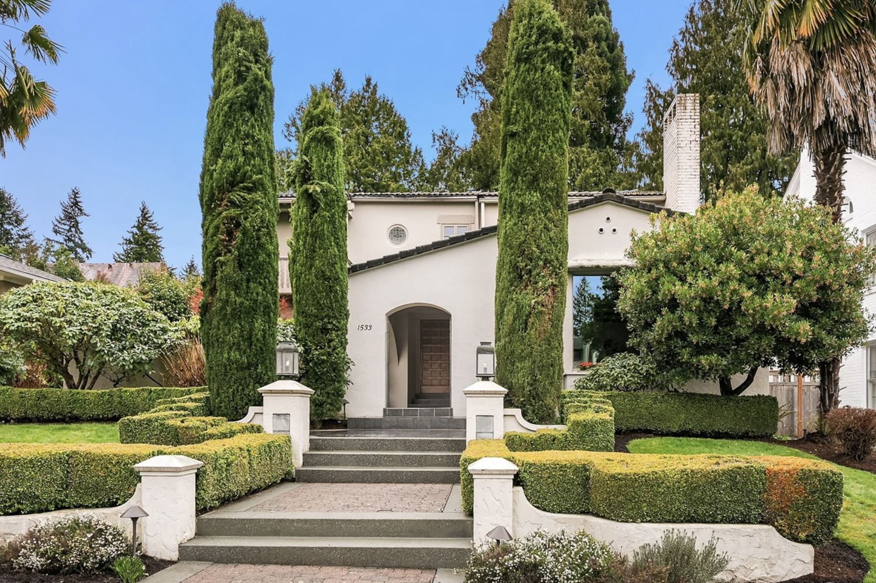 1533 Shenandoah Dr E - Broadmoor