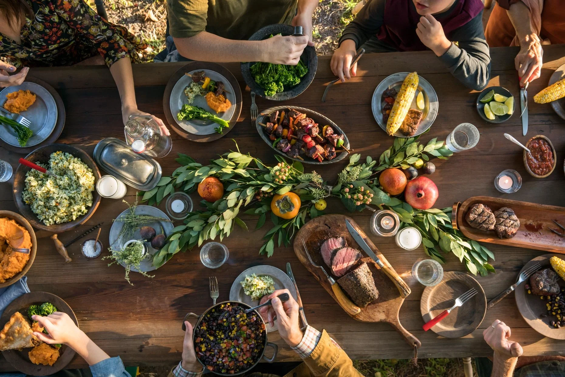 Holiday_Hero_Dinner_Overhead_0115-Edit.jpg