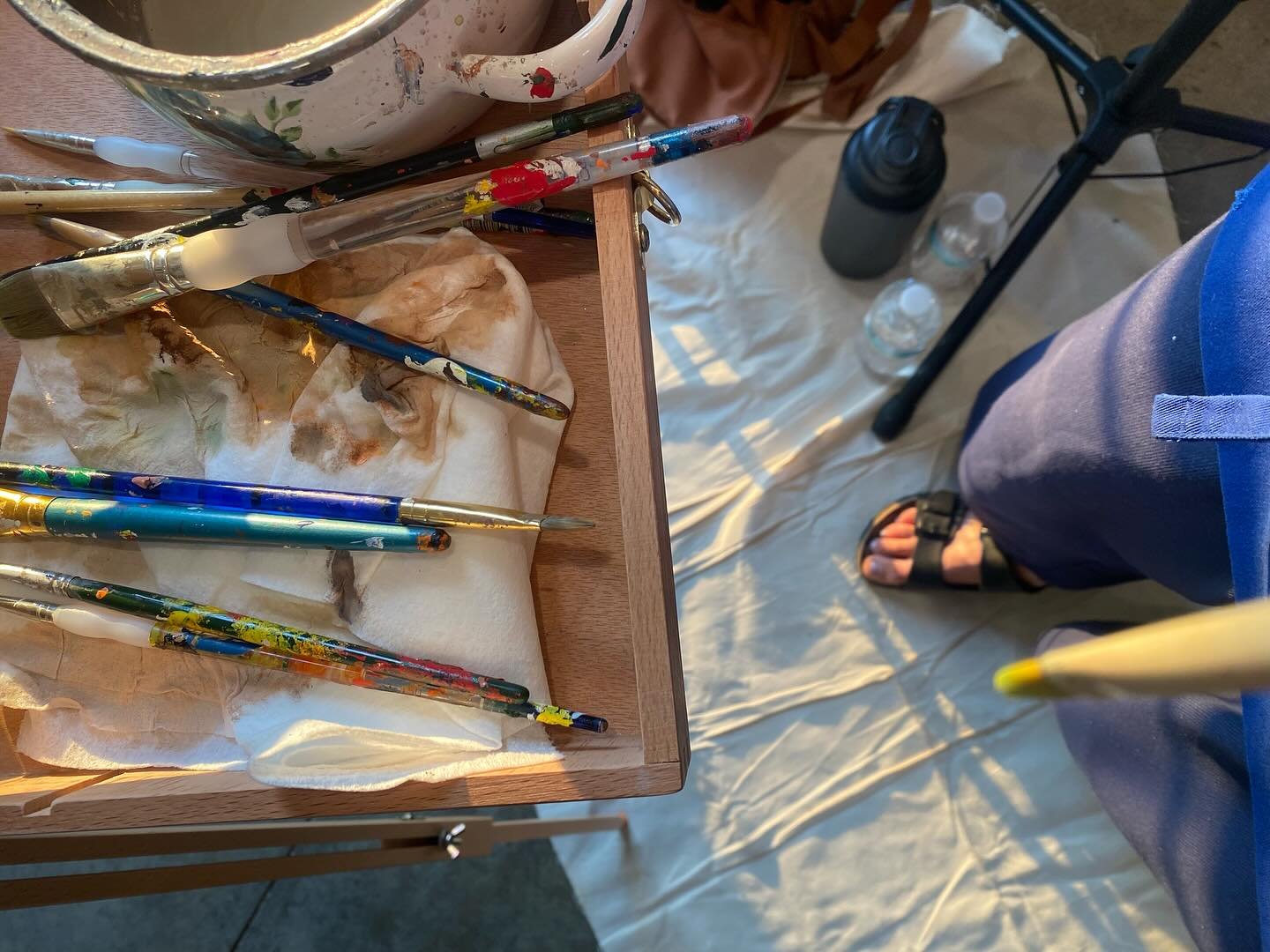 August- live painting, commissioning, van-lifing, and climbing in Idaho and Wyoming! Nora and I are currently soaking up some down time before a couple busy months of work and more travel. We&rsquo;re loving it. 🥹❤️

#livepainter #liveweddingpainter