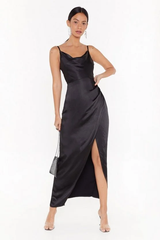 △ Nasty Gal Cowl Play Satin Maxi Dress US$28 (~HK$220)