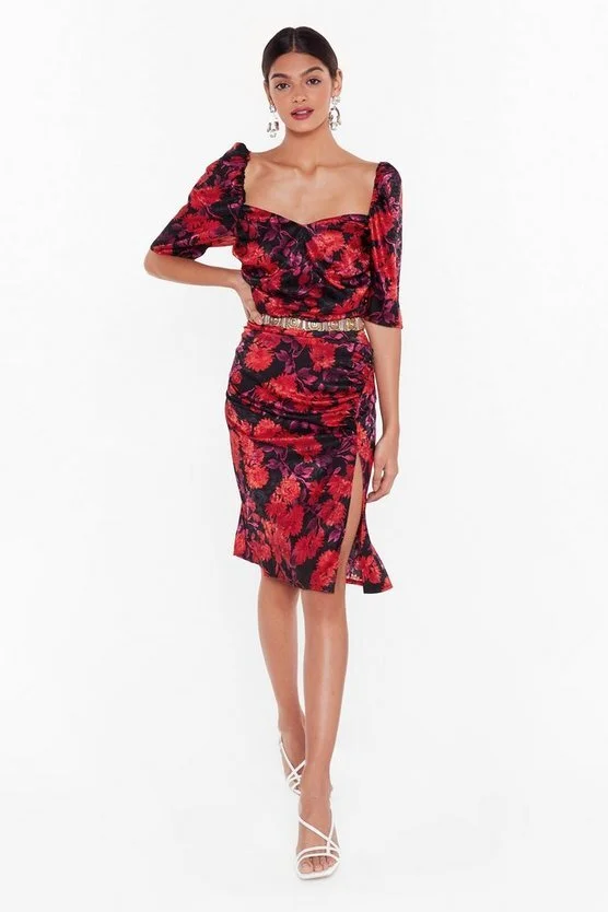 △ Nasty Gal Studio The Flower of Love Satin Dress US$40 (~HK$320)