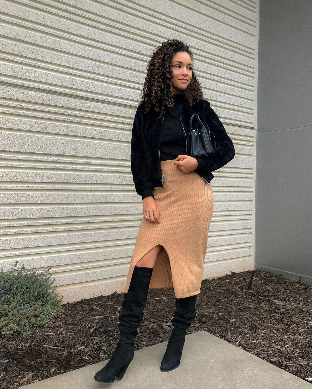 Instagram@ ashleykapryan