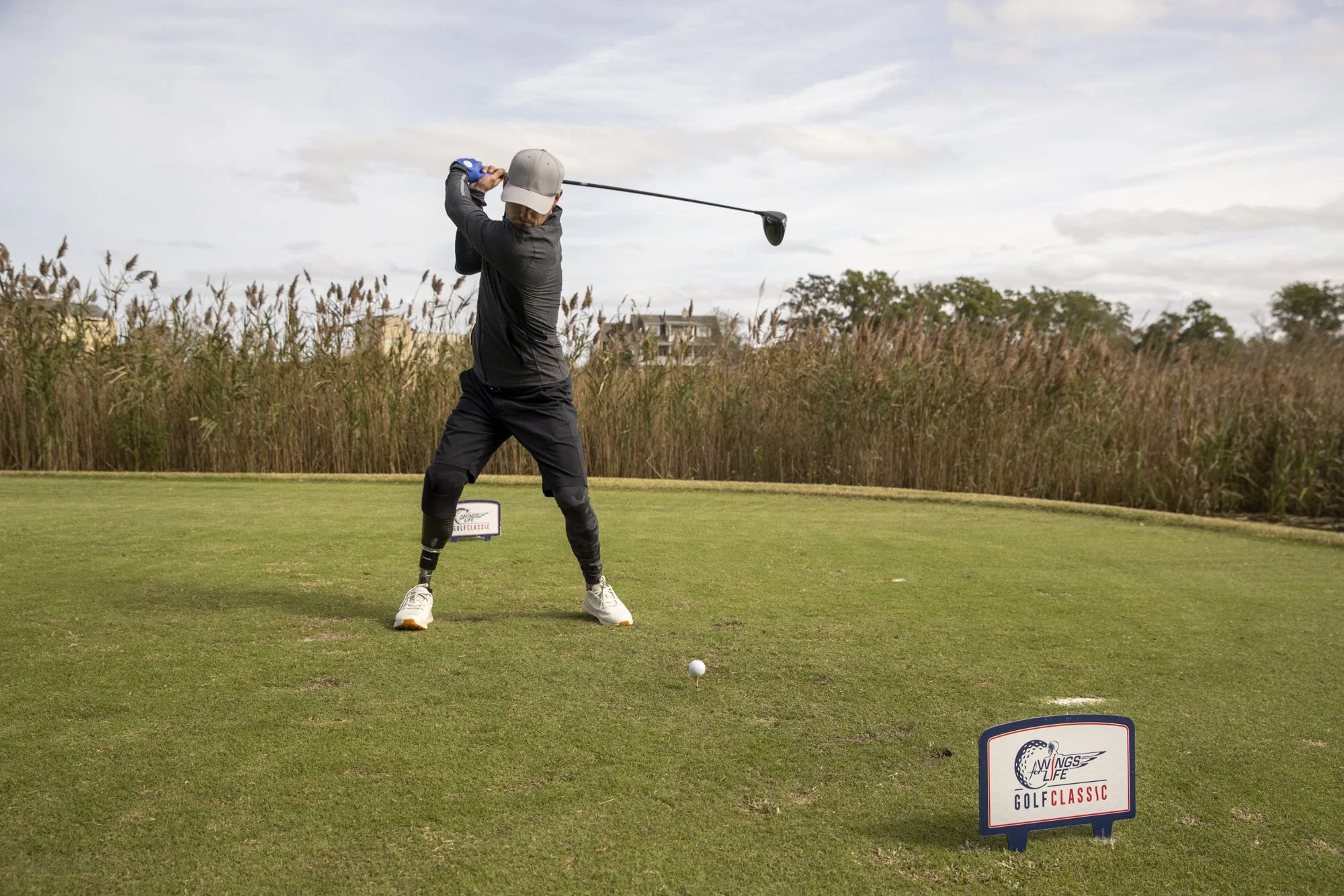 RS_221109_WingsForLifeGolfClassic_0813.jpg
