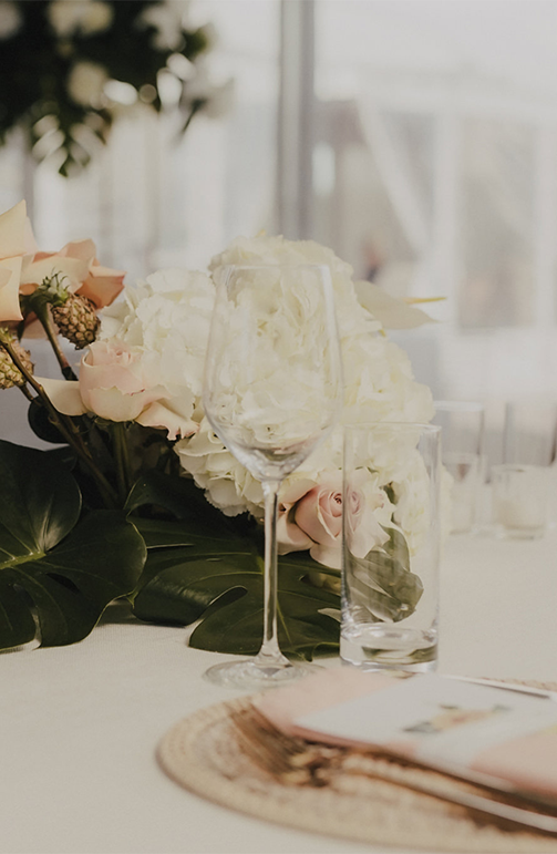 AIMEE-CREDIN---Wedding-Floral_0003s_0001_7.png