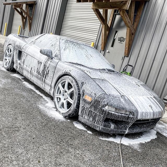 I don&rsquo;t know what&rsquo;s harder... Obtaining nice things or keeping them nice. 🛁
.
#nsx #acuransx
