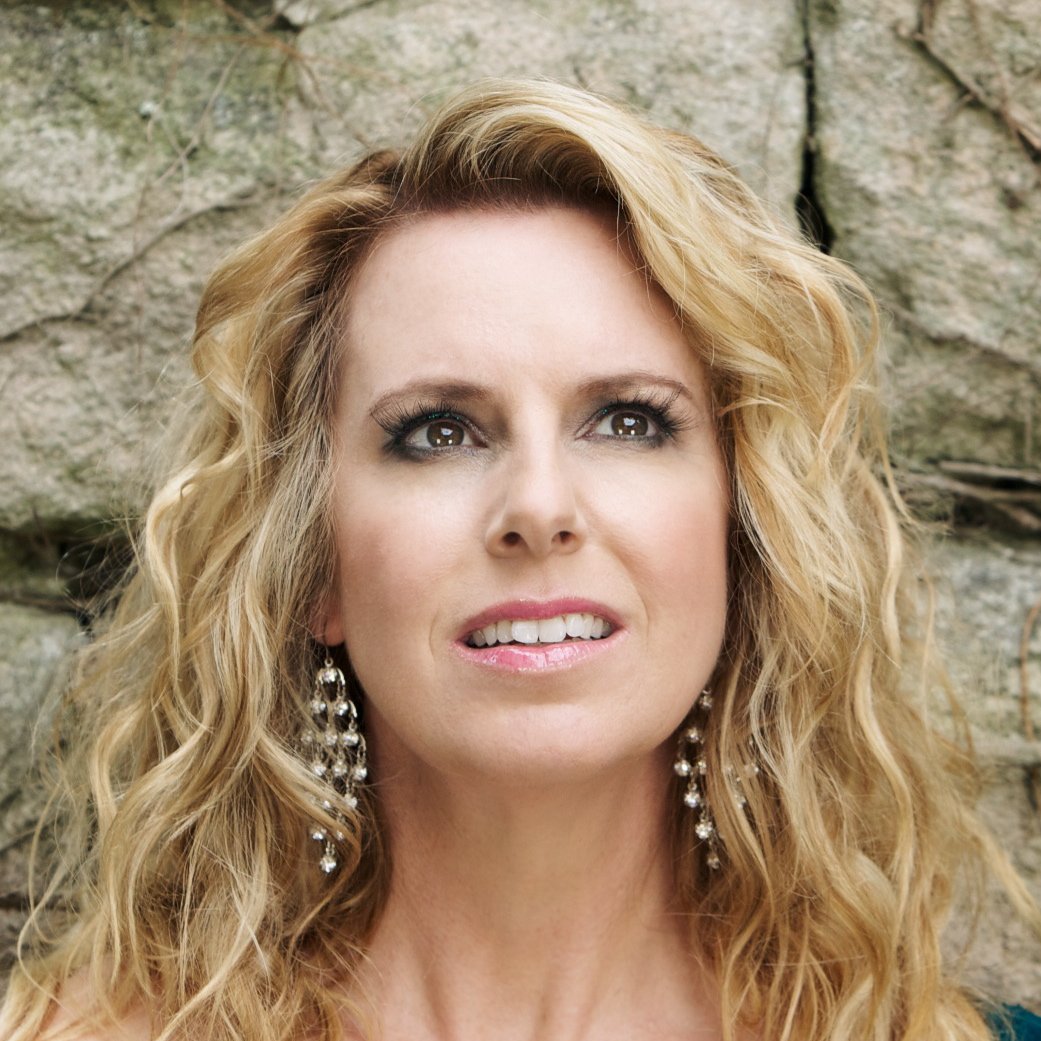 Fiona Campbell, Mezzo-Soprano