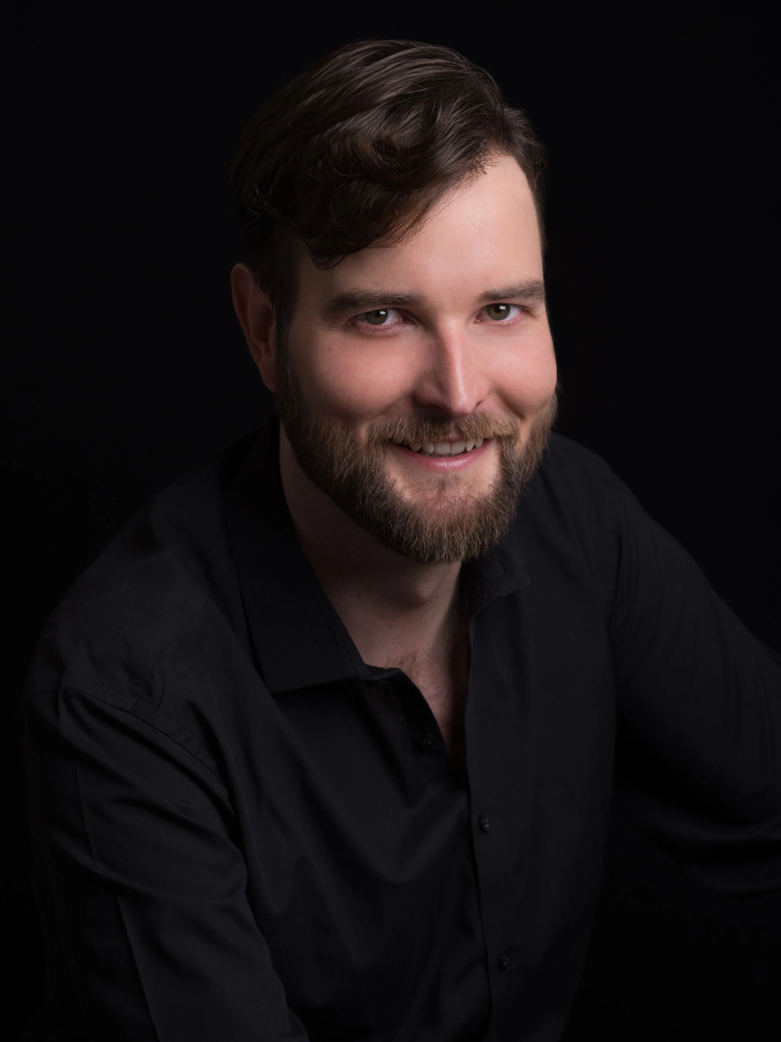 Nicholas Lester, Baritone