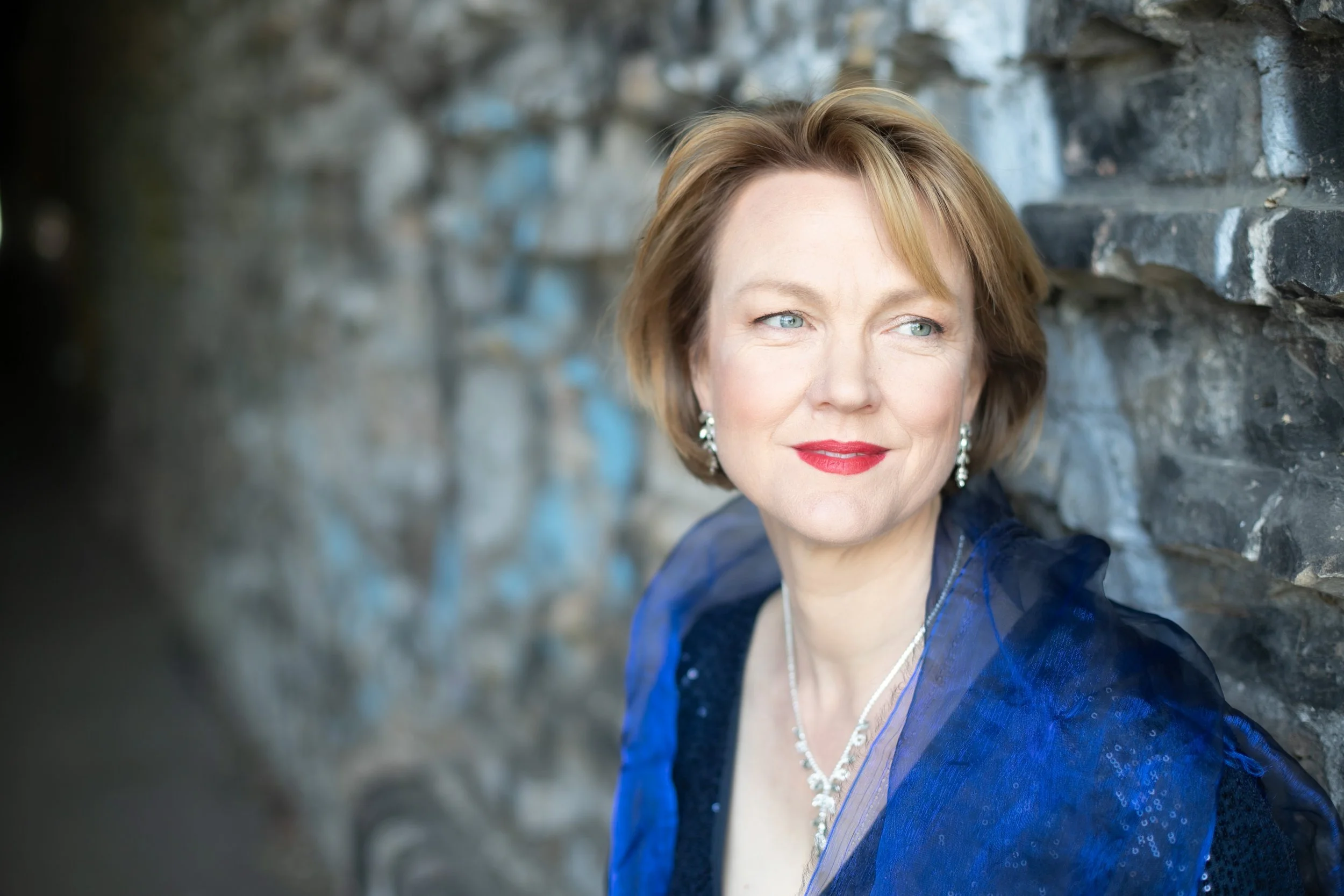 Caitlin Hulcup, Mezzo-Soprano