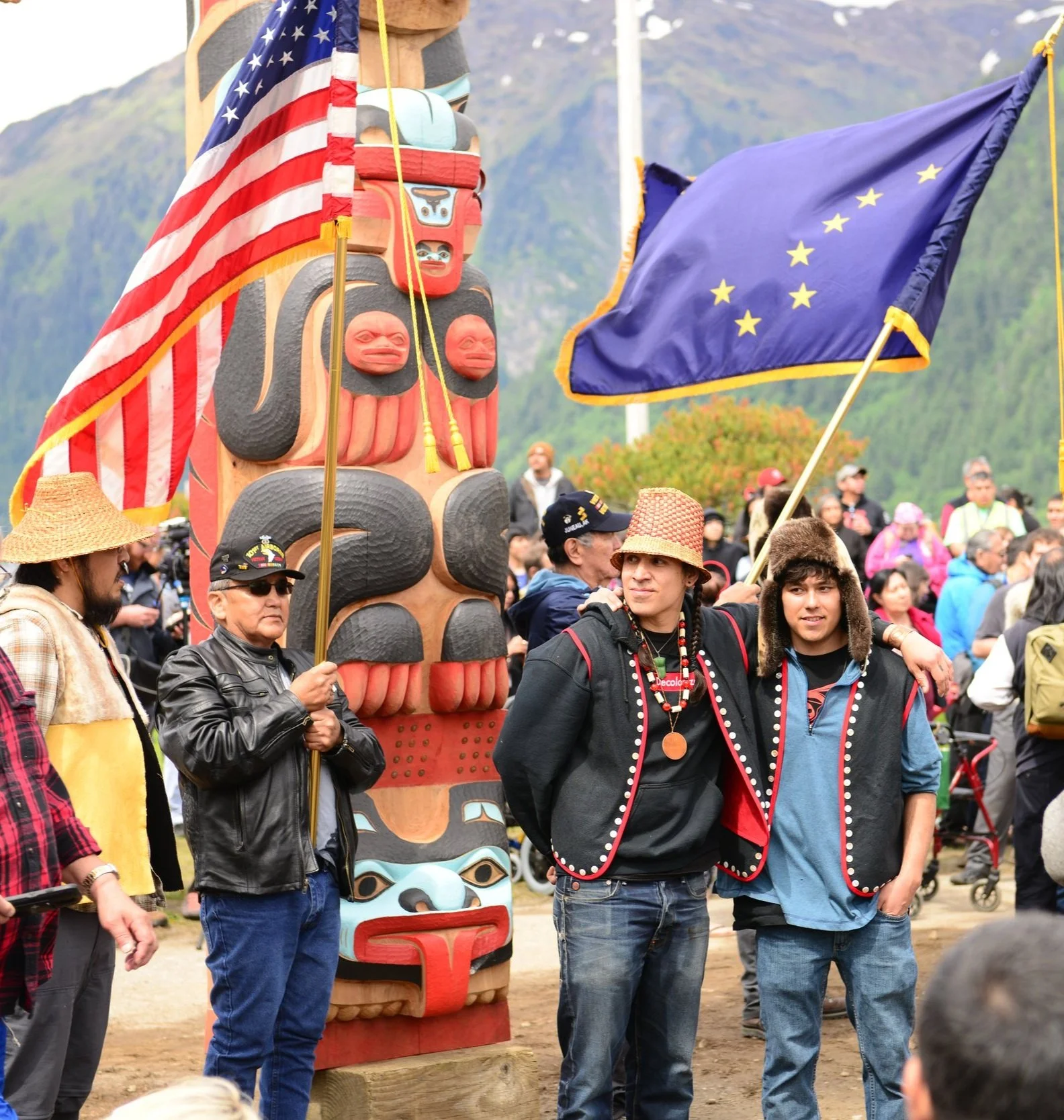 Yanyeidí Kootéeyaa, Tlingit Wolf Clan Totem on Douglas
