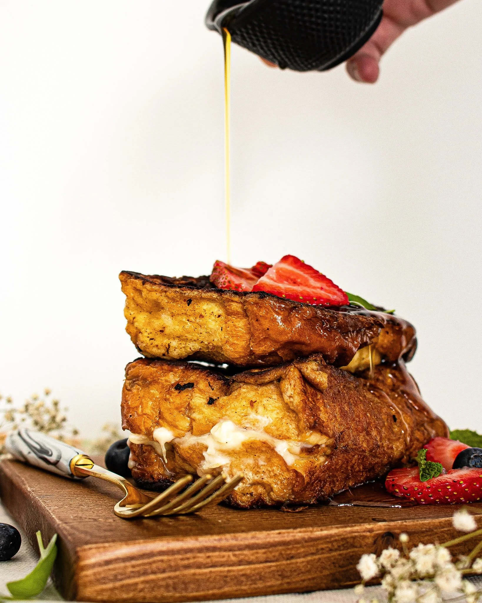 Mascarpone Stuffed French Toast