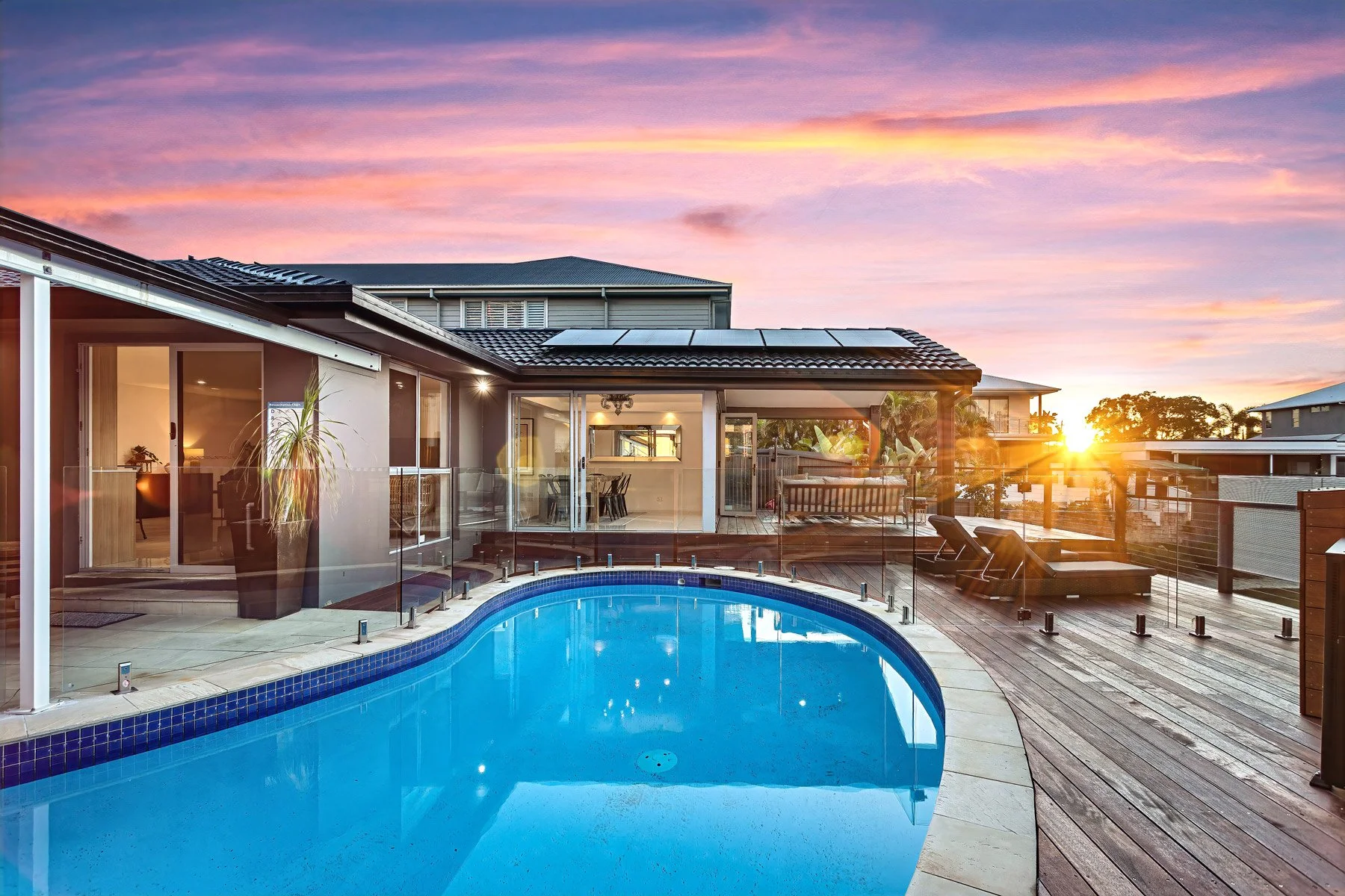 Digital-1-QLD---3-Merrimac-Blvd,-Broadbeach-Waters-QLD-4218,-Australia---Twilight---0024.jpg
