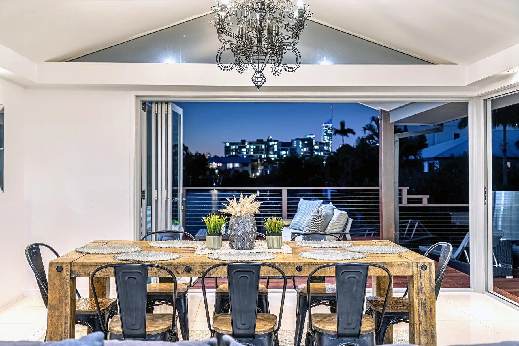 Digital-1-QLD---3-Merrimac-Blvd,-Broadbeach-Waters-QLD-4218,-Australia---Twilight---0069-.jpg