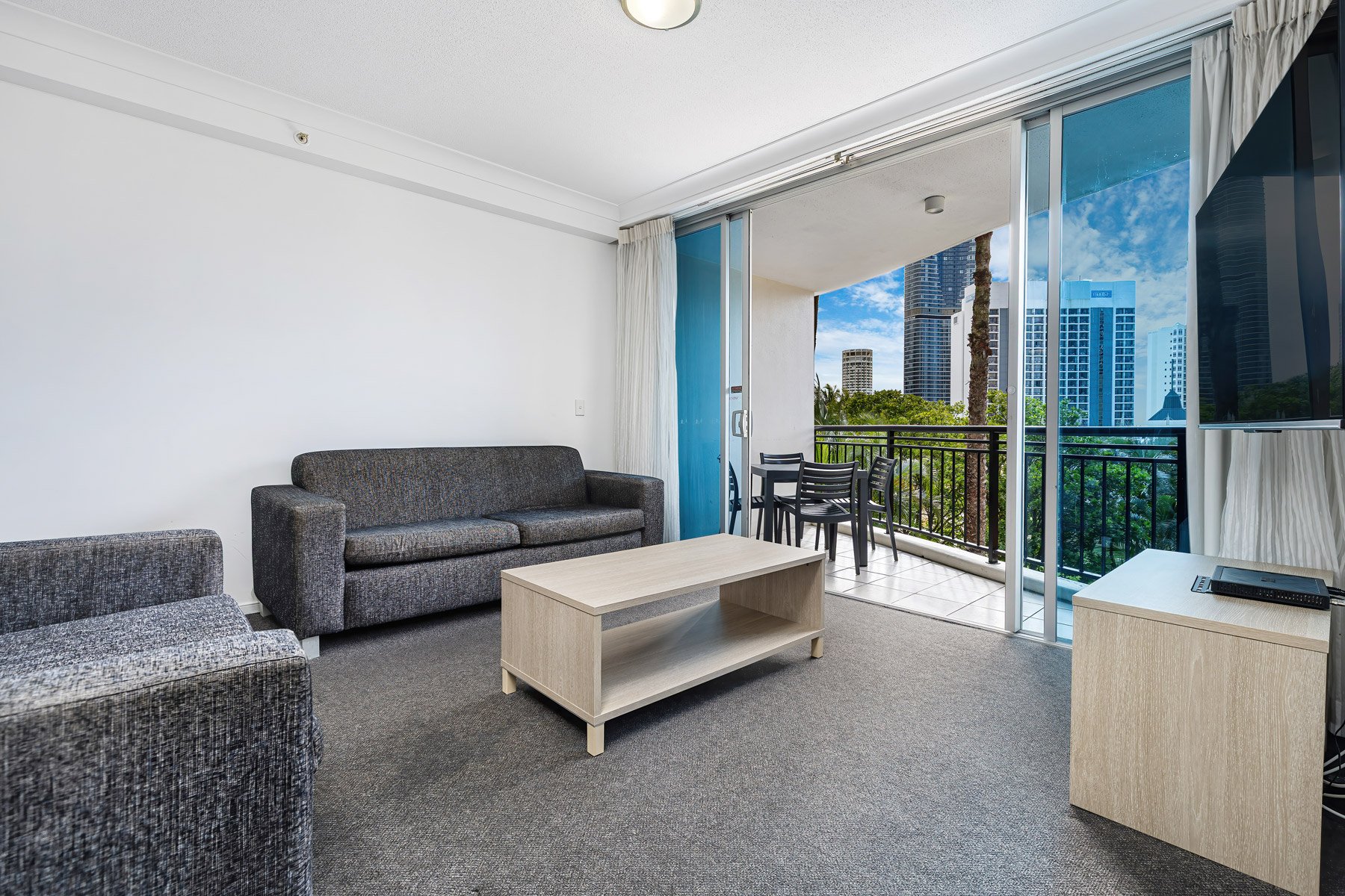 Digital-1-QLD---unit-3075-23-Ferny-Ave,-Surfers-Paradise-QLD-4217,-Australia---0014.jpg