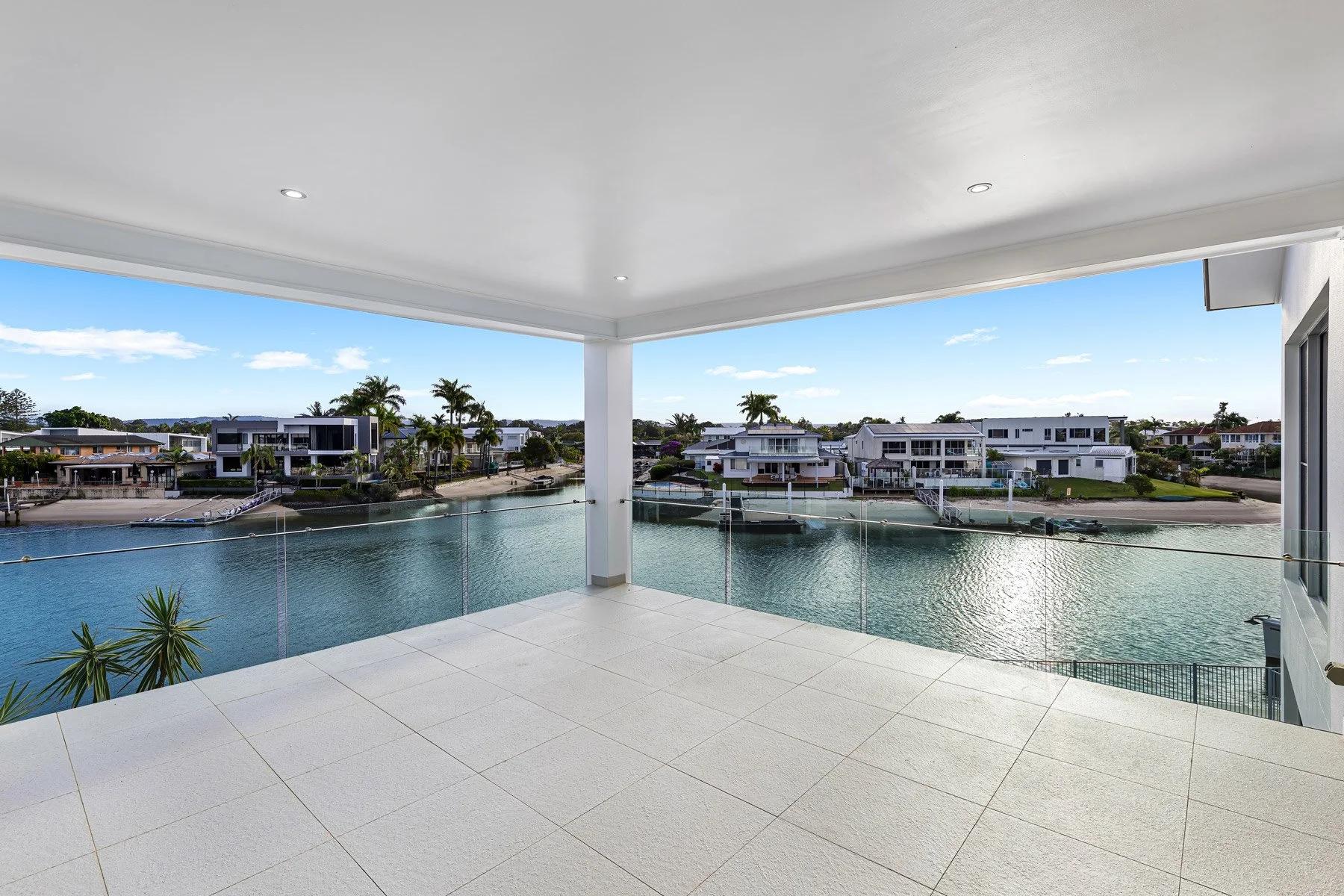 Digital-1-QLD---16-Carmel-Ct,-Broadbeach-Waters-QLD-4218,-Australia---0005.jpg