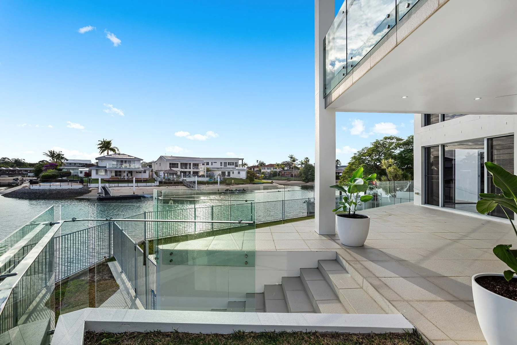 Digital-1-QLD---16-Carmel-Ct,-Broadbeach-Waters-QLD-4218,-Australia---0017.jpg
