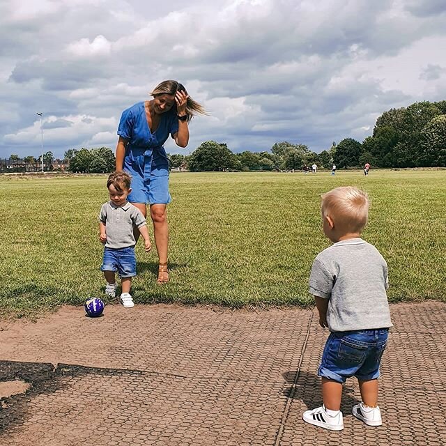 Who would have thought I'd be a football Mum ⚽️ 🤣. I hardly ever wear heels anymore and now I remember why! We had so much fun meeting friends at a distance and catching up this afternoon. The boy's love playing football and of course I joined in! I