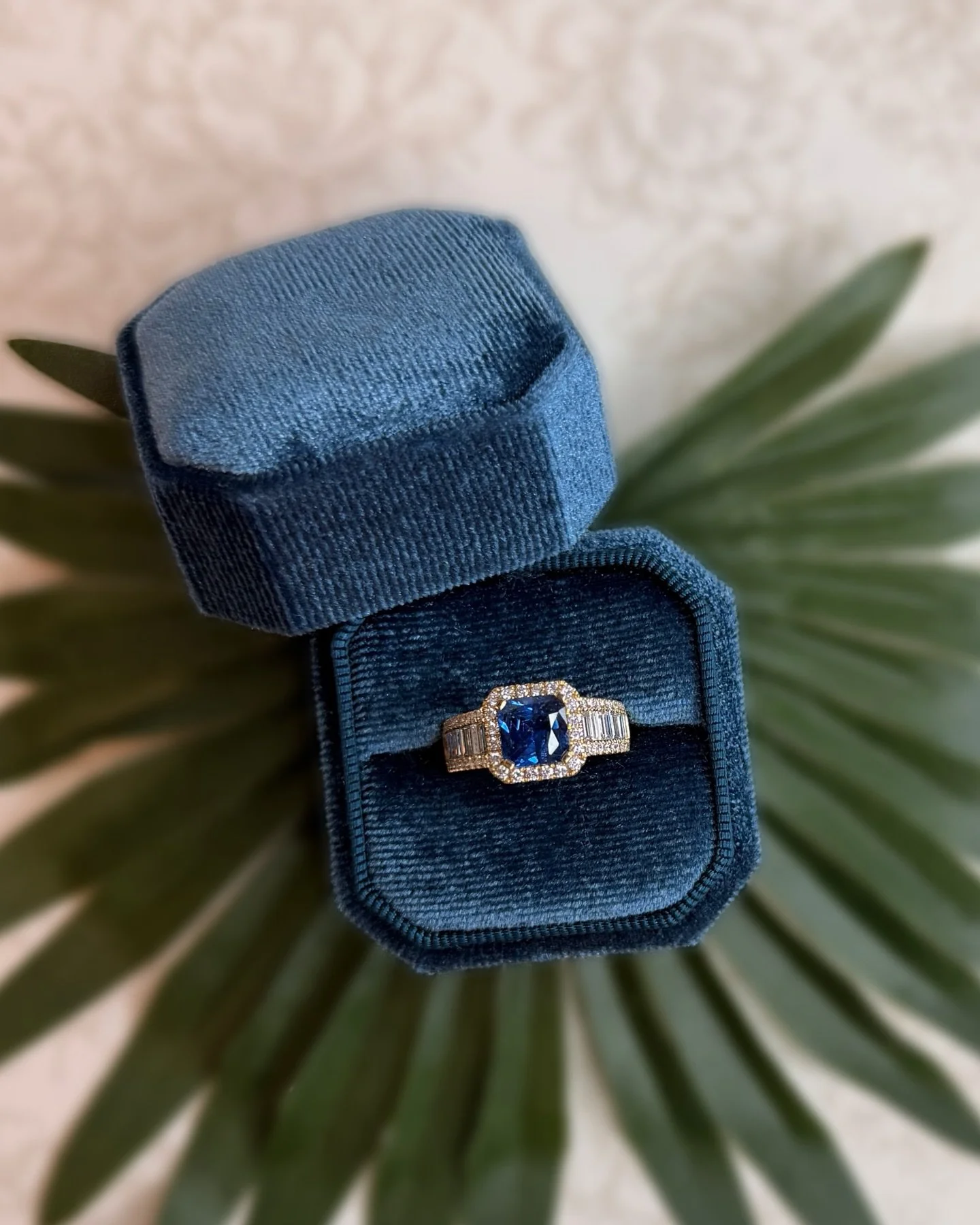 We want all the details, only when it comes to jewelry ✨😉