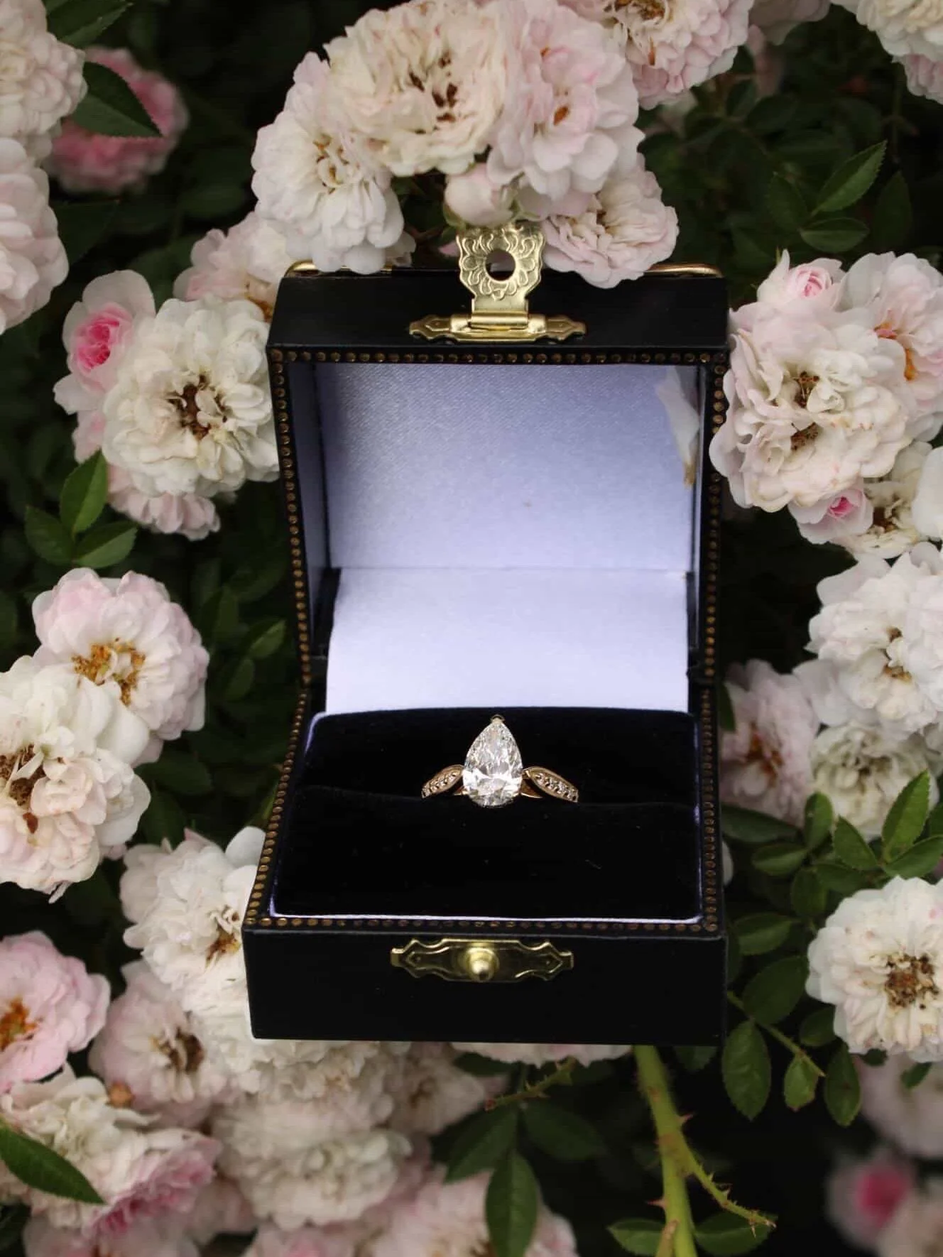 When our clients send us the best photos 🫶🏼🥰 Congratulations to you both! We wish you a lifetime of happiness!