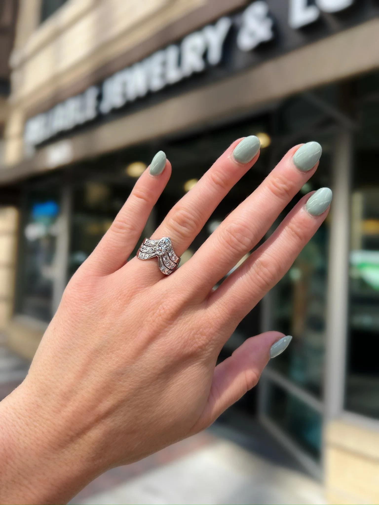 Ladies Estate Diamond Ring